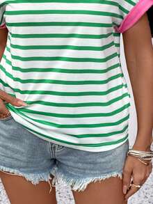 SHEIN EMERY ROSE CURVE Camiseta de manga corta con escote en V y estampado digital, a rayas y de colores, de talla grande para mujer, de estilo casual para primavera/verano