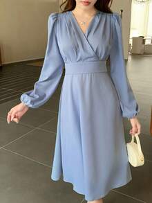 少女优雅纯蓝色斜领泡泡袖梭织中长连衣裙，适合春、秋、冬、秋冬分层穿着和返校季穿着 - 藍色 - 查看 5