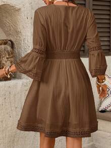 SHEIN LUNE Váy ngắn ngày lễ tay loe phối ren chắp vá màu nâu dành cho nữ - màu nâu - Xem 2