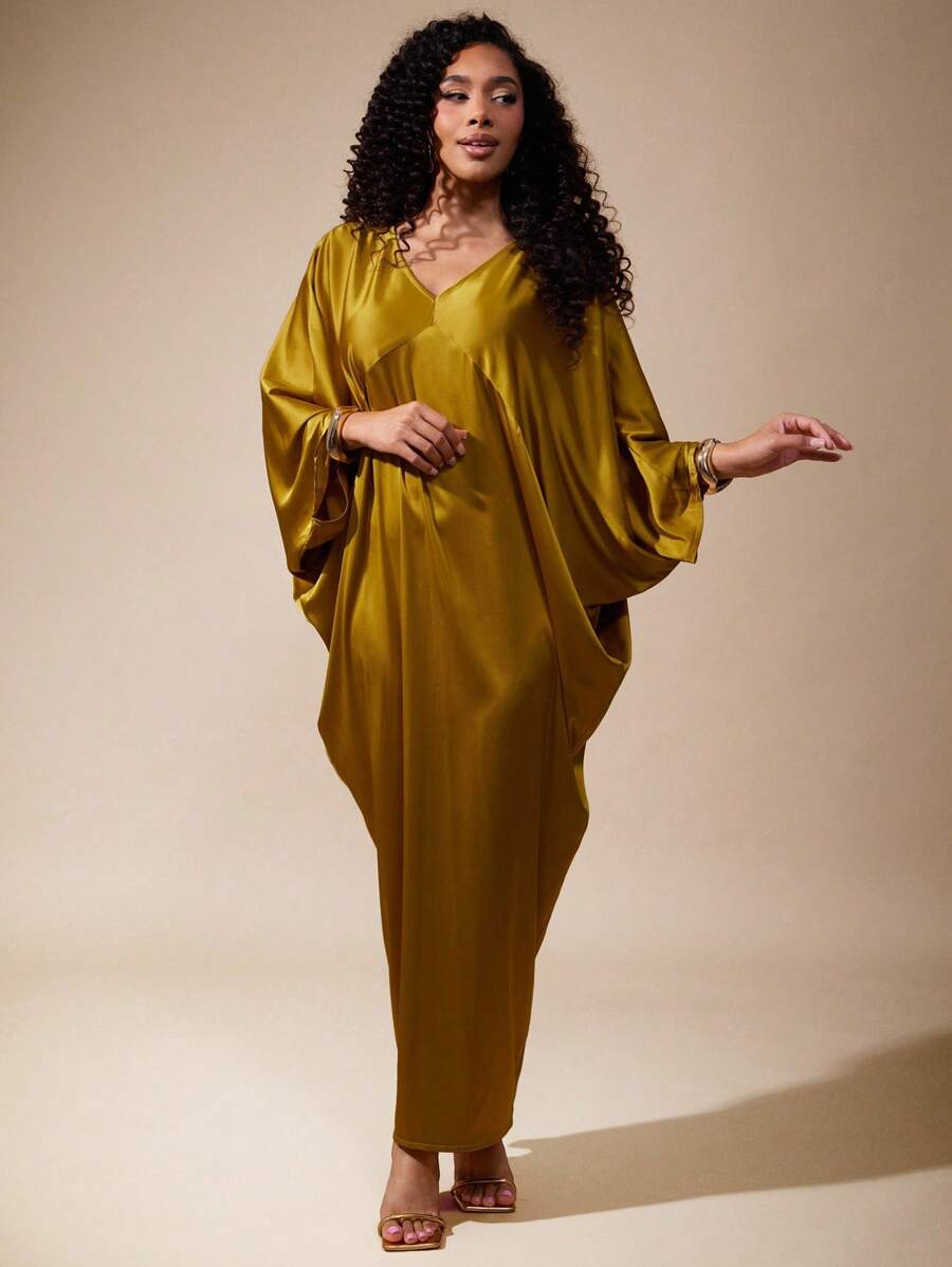 Vixey 纯色缎面 V 领蝙蝠袖后开衩宽松连衣裙