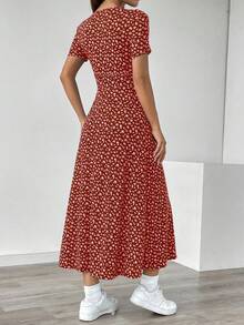 SHEIN PETITE 女式 V 领碎花夏季短袖连衣裙（随机剪裁）长款女装 - 彩色 - 查看 2