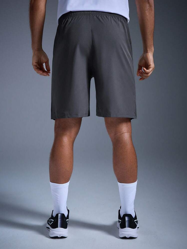 DRIFTMERE 男士纯色速干休闲运动短裤，春夏款，轻盈速干，适合健身房锻炼，高弹透气，清凉舒适，夏季穿着，休闲运动风，时尚有型。 - 深灰色 - 查看 2