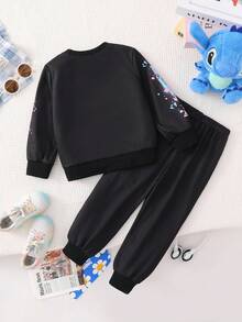 SHEIN 2 piezas Conjunto de sudadera con estampado de graffiti para niñas, conjunto deportivo de otoño - Negro - Ver 2