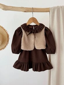 Blossori 2件套女婴法式优雅荷叶边领连衣裙和毛茸茸背心套装 - 棕色 - 查看 5