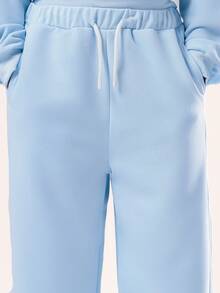 SUMWON Brooklyn Archive 套装：阔腿运动裤搭配圆领卫衣，街头风都市地球印花经典款，秋冬青少年时尚 - 淺藍色 - 查看 7