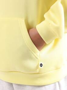 SUMWON Felpa con cappuccio oversize casual con logo pastello e tasca centrale per ragazze pre-adolescenti, abbigliamento sportivo e casual per l'inverno e l'autunno, Collezione EST 23 - Giallo - Visualizzare 4