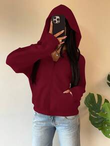 SHEIN EZwear 女式休闲勃艮第拉链连帽运动衫，长落肩袖和紧身下摆常规长度红色连帽衫，女式拉链连帽衫秋冬女装 - 酒紅色 - 查看 4