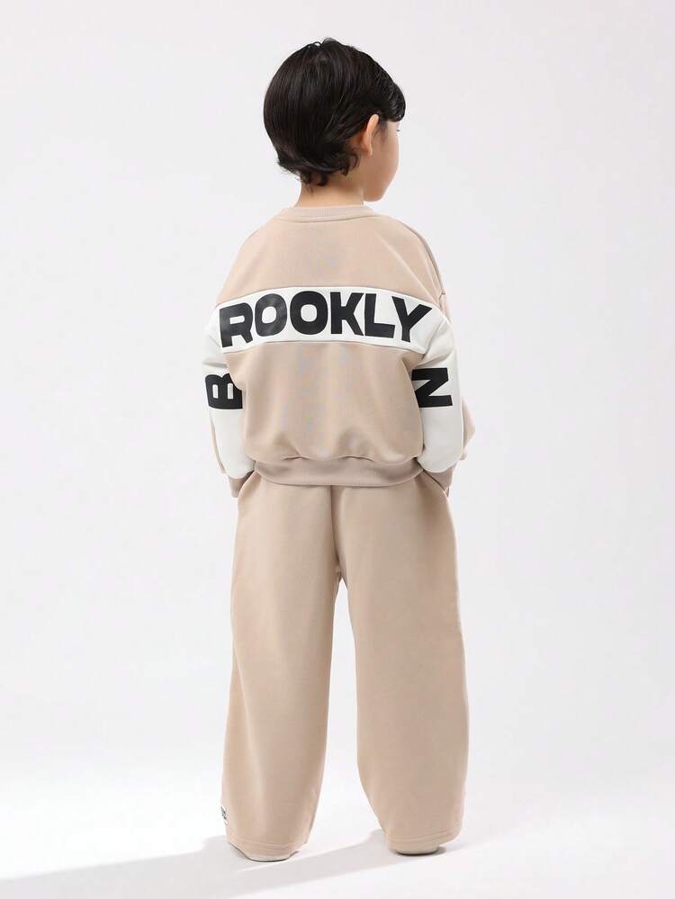 Felpa con logo Brooklyn e pantaloni da jogging a gamba larga