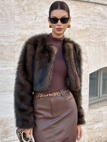 Lavishia Brown Two-Tone Faux Fur Crew Neck Long Sleeve Short Women Faux Fur Jacket, Fashionable Autumn Winter Clothes For Women