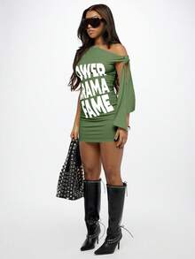 SUMWON WOMEN فستان قصير بأكتاف مكشوفة، بطبعات جرافيكية قوية ودرامية للشهرة، مطوي وملفوف، للسهرات والنوادي، بأكمام مربوطة وكتف واحد، للخروجات خلال فصلي الخريف والشتاء