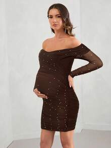 MaterniChic 孕妇白色露肩珍珠装饰紧身派对礼服，优雅孕妇装 - 棕色 - 查看 5