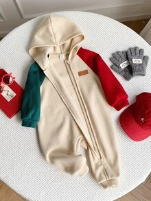 SHEIN 新生儿男女通用圣诞撞色针织连帽长袖连体衣，秋冬季婴儿服装 - 彩色 - 查看 6