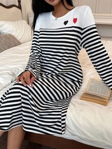 Lazeform Camisón de manga larga con estampado de corazones a rayas para mujer, otoño e invierno - Blanco y Negro - Ver 4