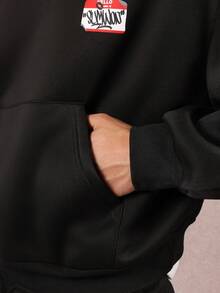 SUMWON 姓名标签风格短款休闲连帽衫都市街头风格涂鸦印花套头衫签名系列秋冬外套 - 黑色 - 查看 5