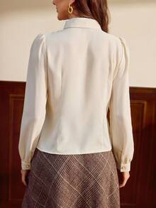 SHEIN DECDS 女士复古优雅撞色滚边蝴蝶结纽扣休闲衬衫，适合工作、度假、秋冬季节穿着的优雅衬衫 - 米色 - 查看 7