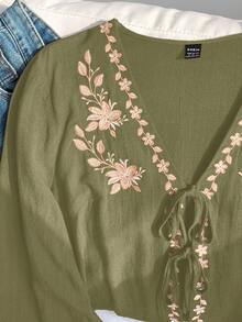 Comfortcana 女式 V 领前系带刺绣长袖休闲衬衫 - 軍綠色 - 查看 4