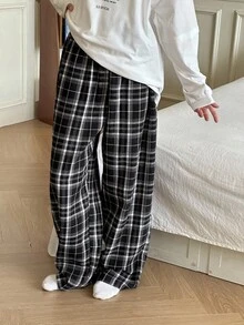 DAZY Teens/Youth Girls Casual Loose Plaid Pajamas/Loungewear, Autumn - Black - View 3