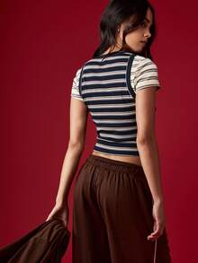 MISSGUIDED Atasan Tank Top Bergaris Dua Lapis dengan Motif Garis-garis, Model Crop Vest Pas Badan, Atasan Musim Panas Tanpa Lengan, Model Slim Fit, Atasan Dasar Esensial untuk Berlapisan - MultiWarna - View 2