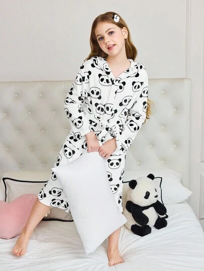 Girls' Cartoon Panda All-Over Print Flannel Robe, Suitable For Loungewear, Autumn/Winter Panda Robe Girls Robe Hooded Robe Teen Girl Robe Soft Robe
