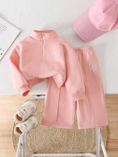 SHEIN 2 Stücke Baby Mädchen Fleece gefütterte warme Outfit, bestickter Buchstaben Kapuzenpullover und Hose Set, geeignet für drinnen und Outdoor, Herbst/Winter