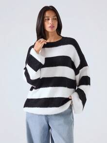 LYSMO 2025新款极简主义秋季女装休闲宽松落肩长袖黑白条纹毛衣，秋季超大条纹毛衣，适合外出、返校、毕业、街头风和斯德哥尔摩风格。 - 黑與白 - 查看 6