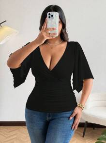 Vionelle 优雅性感交叉V领短袖T恤女夏季有图案性感腰部修剪小众短袖T恤 - 黑色 - 查看 5