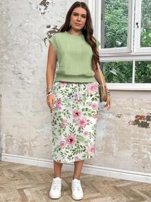 SHEIN LUNE Set 2 buc. Rochie scurtă cu imprimeu floral, casual, lejeră, cu guler rotund + top pentru femei de mărime mare, potrivită pentru vacanța de toamnă și iarnă