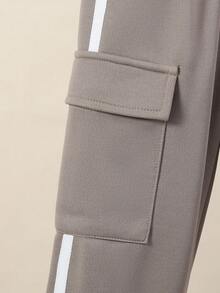 SHEIN Explorewe 2 peças/Conjunto Calça de Moletom e Jaqueta com Capuz Casual de Estilo Escolar para Meninos Pequenos, Volta às Aulas 2025 Roupa Casual Atlética para Crianças - Multicolorido - Visão 3