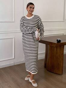 DAZY Contrast Black & White Striped Loose Long Sleeve Crew Neck Casual Street Style Maxi Sweater Dress For Women, Autumn - Beige - View 6
