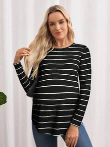 SHEIN Camiseta de maternidad con rayas, manga de mariposa con botones en la espalda y bajo curvo, otoño - Negro - Ver 3