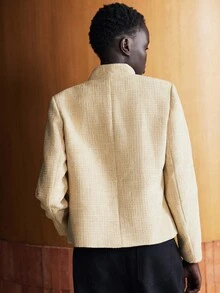 Lumivelle 粗花呢夹克，不对称纽扣，垫肩，修身剪裁，精致紧凑 - 卡其色 - 查看 2