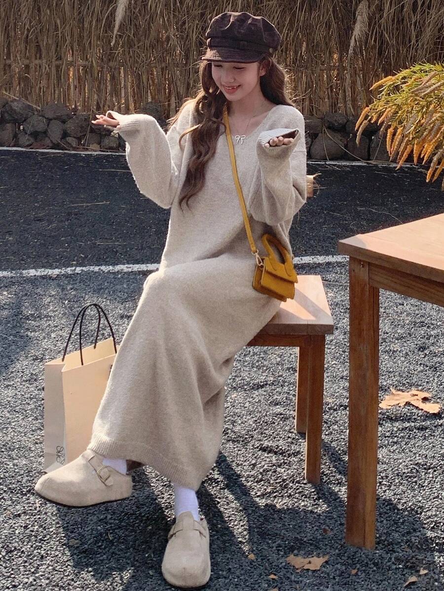 DAZY 女士纯色V领落肩长袖宽松休闲针织连衣裙，秋冬毛衣裙