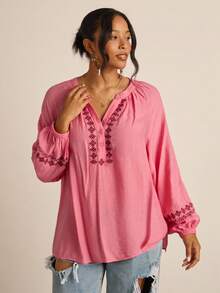 Freevana Plus Size Women Floral Embroidery V-Neck Raglan Sleeve Loose Casual Shirt - Dusty Pink - View 3