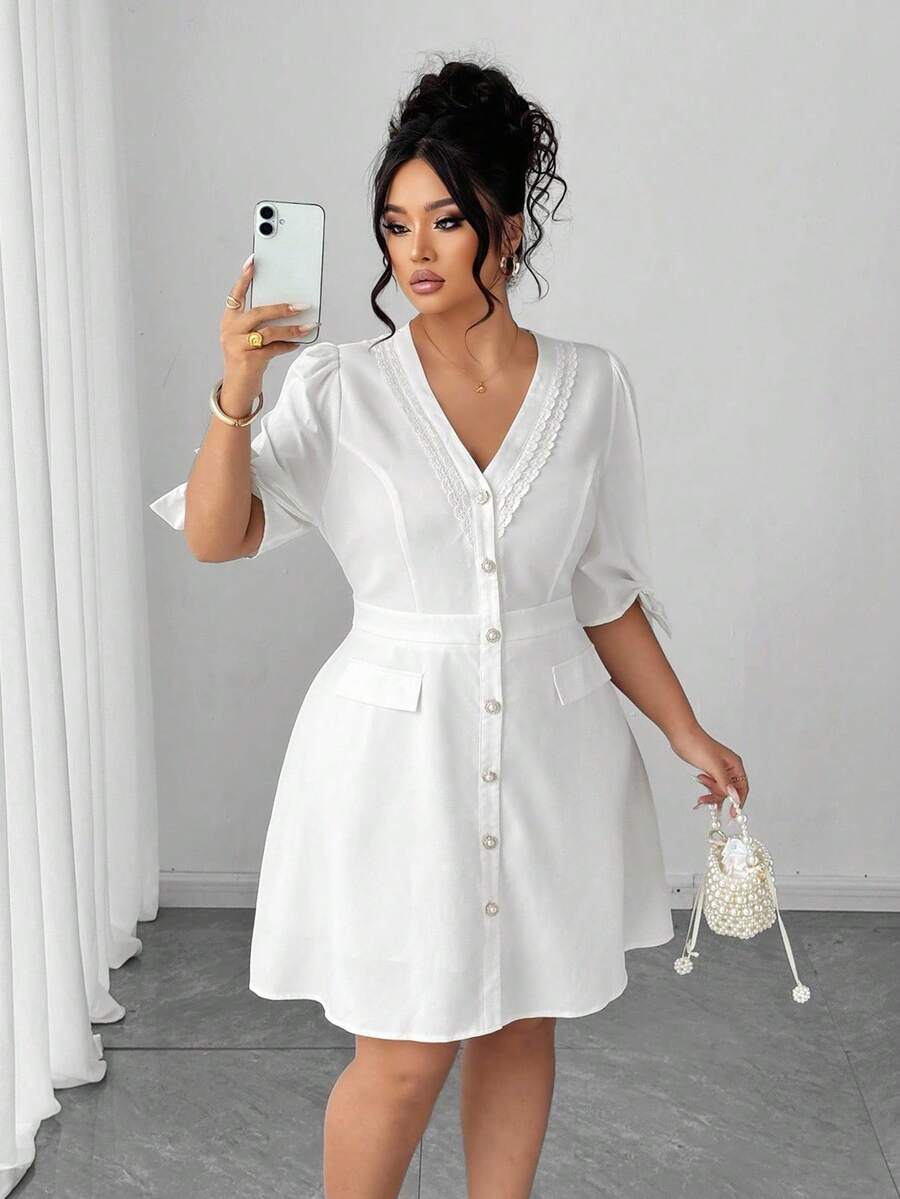 Elenzga Robe élégante pour femmes grandes tailles avec boutons, nœud et patchwork en dentelle - Blanc - Voir 1