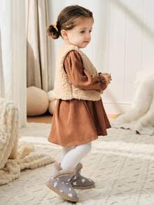 Cozy Pixies 1双女婴灰色蝴蝶图案平底时尚甜美可爱款保暖休闲雪地靴，适合冬季户外旅行