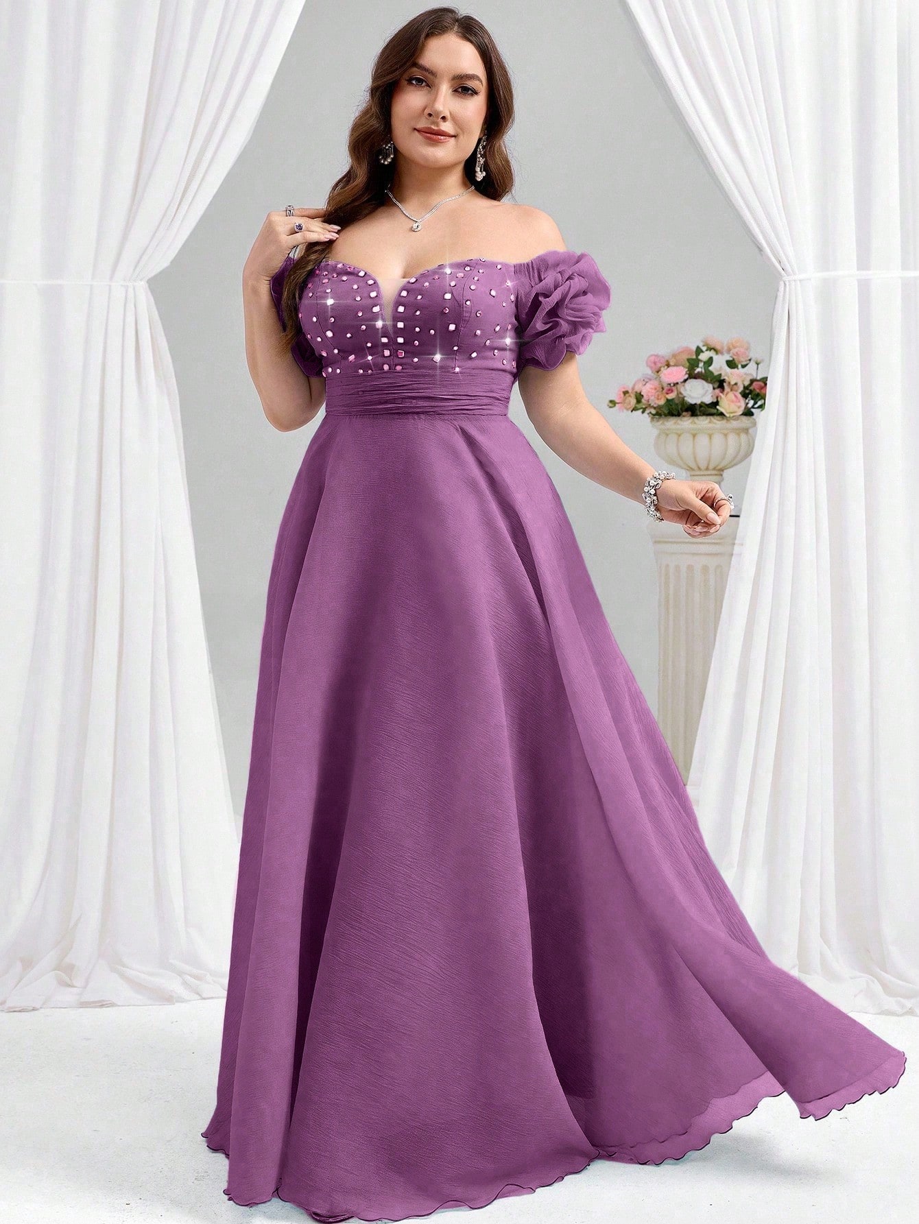 فستان أنيق بياقة V عميقة وأكمام قصيرة منتفخة وطيات...