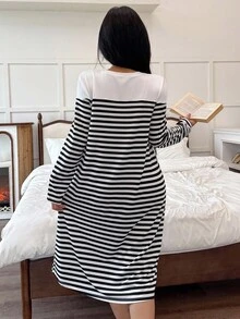 Lazeform Camisón de manga larga con estampado de corazones a rayas para mujer, otoño e invierno - Blanco y Negro - Ver 2