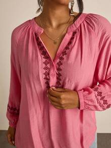 Freevana Plus Size Women Floral Embroidery V-Neck Raglan Sleeve Loose Casual Shirt - Dusty Pink - View 2