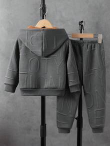 SHEIN 男童休闲纯色长袖保暖拉链外套和裤子套装（2件套），适合日常休闲户外穿着，秋冬季节适用。 - 深灰色 - 查看 2