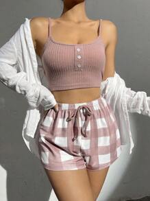 Lowkey Lull 纽扣前吊带上衣和格子印花短裤 睡衣套装 / 睡衣套装 休闲套装