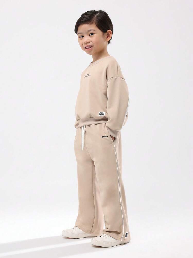 Felpa con logo Brooklyn e pantaloni da jogging a gamba larga