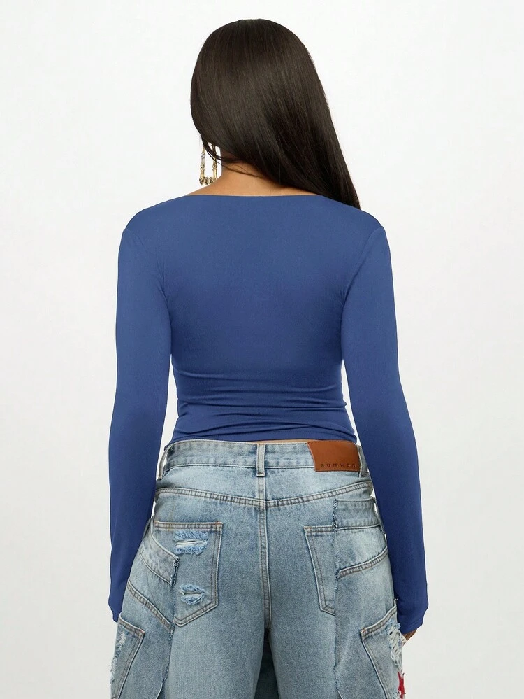 SUMWON WOMEN Long Sleeve Fitted Crop Top With Script Print