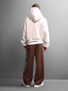 SUMWON 舒适阔腿抓绒运动裤，侧边条纹细节，筒形版型，休闲居家裤，抽绳腰带，秋冬街头风纯色 - 棕色 - 查看 5