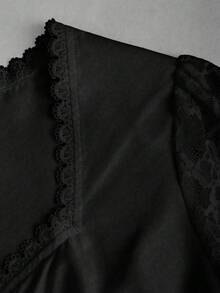 Fairmaia German Traditional Women's Sweetheart Neck Contrast Lace Ruched Cropped Top