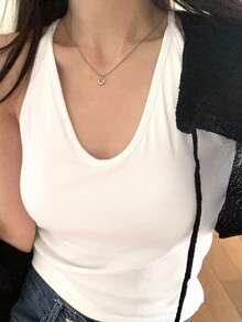 DAZY Hong Kong Style U-Neck Spaghetti Strap Camisole, Fitted Sleeveless Crop Top For Women Going Out Tops - White - View 8