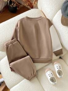 SHEIN Young Girl Casual Minimalist Comfortable Round Neck Bow Decor T-Shirt And Skirt Set - Khaki - View 3