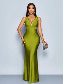 SOLERSUN 女式优雅纯色深V领露背修身鱼尾长裙 - 橄欖綠 - 查看 3