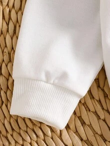 SHEIN Playful Pals 2件組男嬰白色秋季可愛度假套裝 棋盤格面料「MAMA'S BOY」字母印花短袖運動衫與運動長褲 嬰兒服飾 - 彩色 - 查看 6