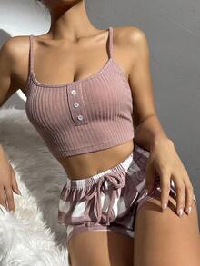 Lowkey Lull 纽扣前吊带上衣和格子印花短裤 睡衣套装 / 睡衣套装 休闲套装