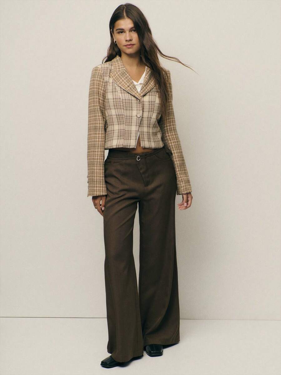Nöista Cropped Plaid Jacket With Lapel Neck And Button Detail, Perfect For Fall For Women. Chic For Office Wear, Versatile As A Fall/Winter Coat, And Polished Enough For Christmas Styling. - Coffee Brown - View 1